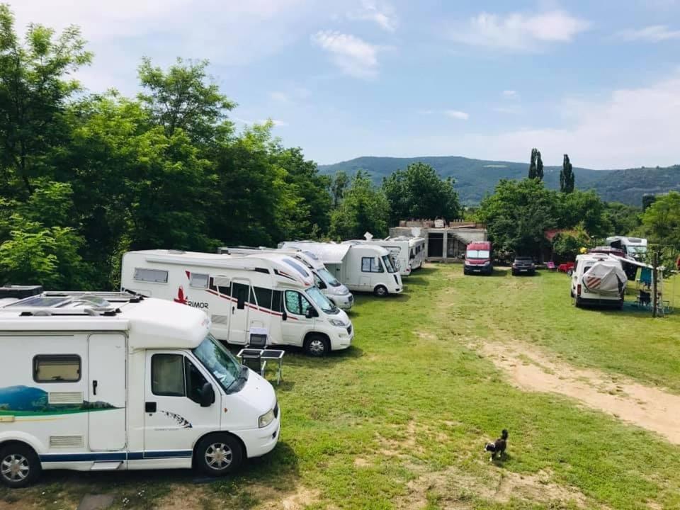 Ieşelniţa Camping In Clisura Dunarii المظهر الخارجي الصورة