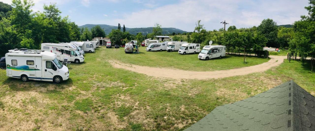 Ieşelniţa Camping In Clisura Dunarii المظهر الخارجي الصورة